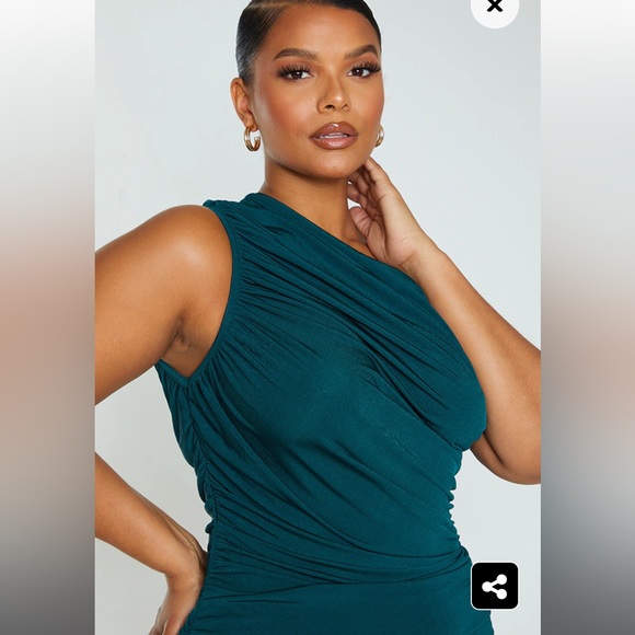 NWT - PLT - Plus Emerald Green Ruched One Shoulder Midi Dress - Size: 24 - Picture 5 of 7